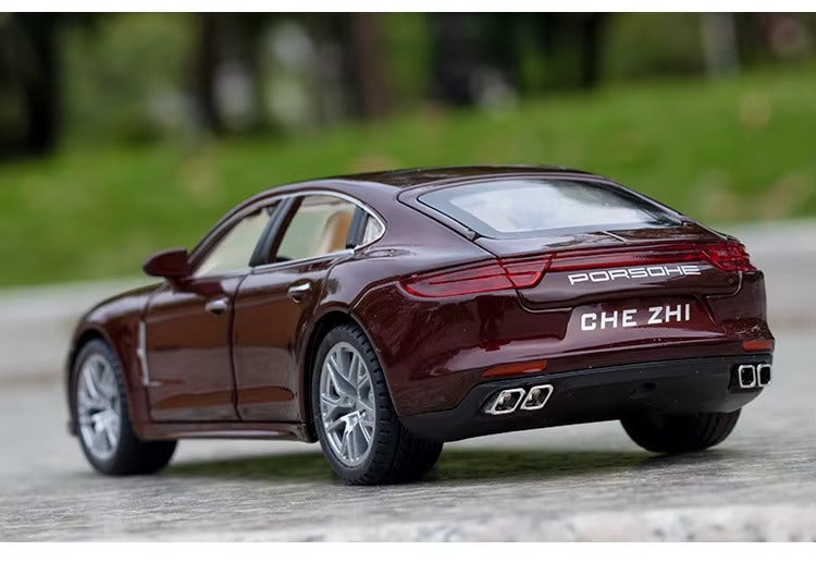 Porsche Panamera 1:24 Scale Die-Cast Metal Collector Model – Luxury Performance Sedan Edition