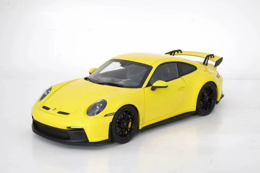 Porsche 911 GT3 1:18 Scale Die-Cast Metal Collector Model – Track-Focused Performance Edition